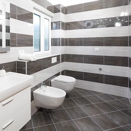 Вилла Logan Каштела