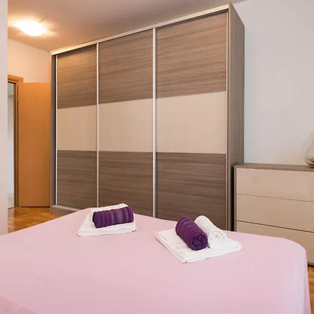 Logan * Каштела