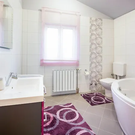 Logan Villa *